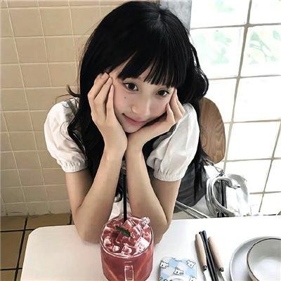 他夏天住在楼下